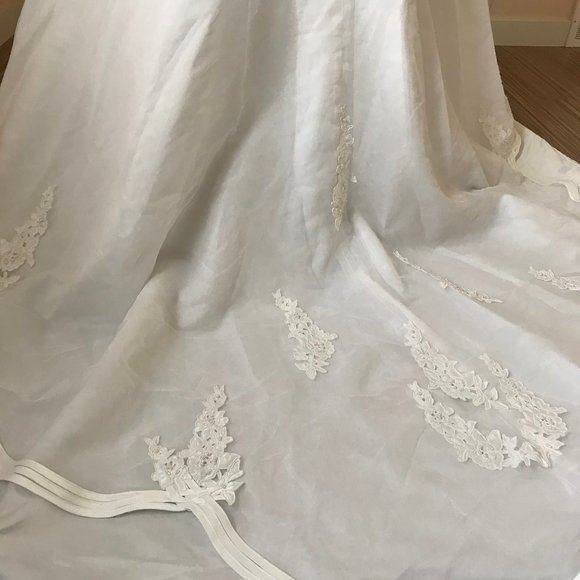 NEW Bridal Dress Cap Sleeve Embellished Satin Bodice Wedding Gown Scallop Train - Picture 7 of 13